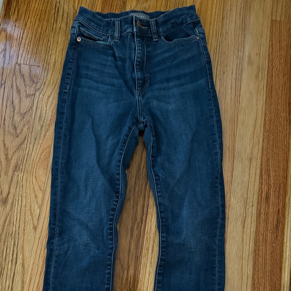 DL1961 Blue Skinny Jeans with Sleek Fit